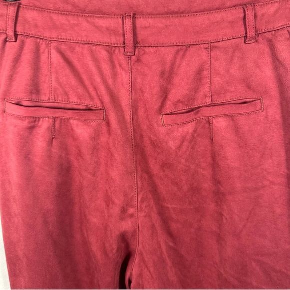Free People Vegan Faux Suede Pants Cropped Pants Queen Pomegranate 6 NWT - Picture 7 of 9